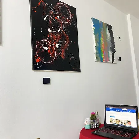 Hostel Boutique Maison Dartiste